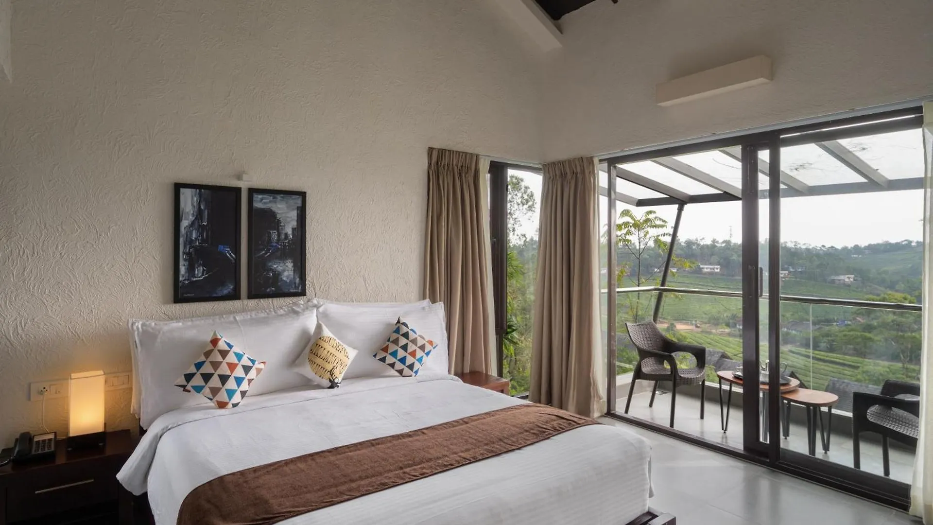 Tea Terrain Resorts & Spa 바가몬